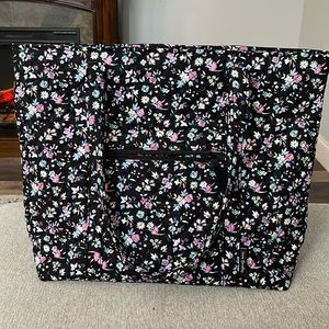 Vera Bradley PATTERN
Botanical Ditsy